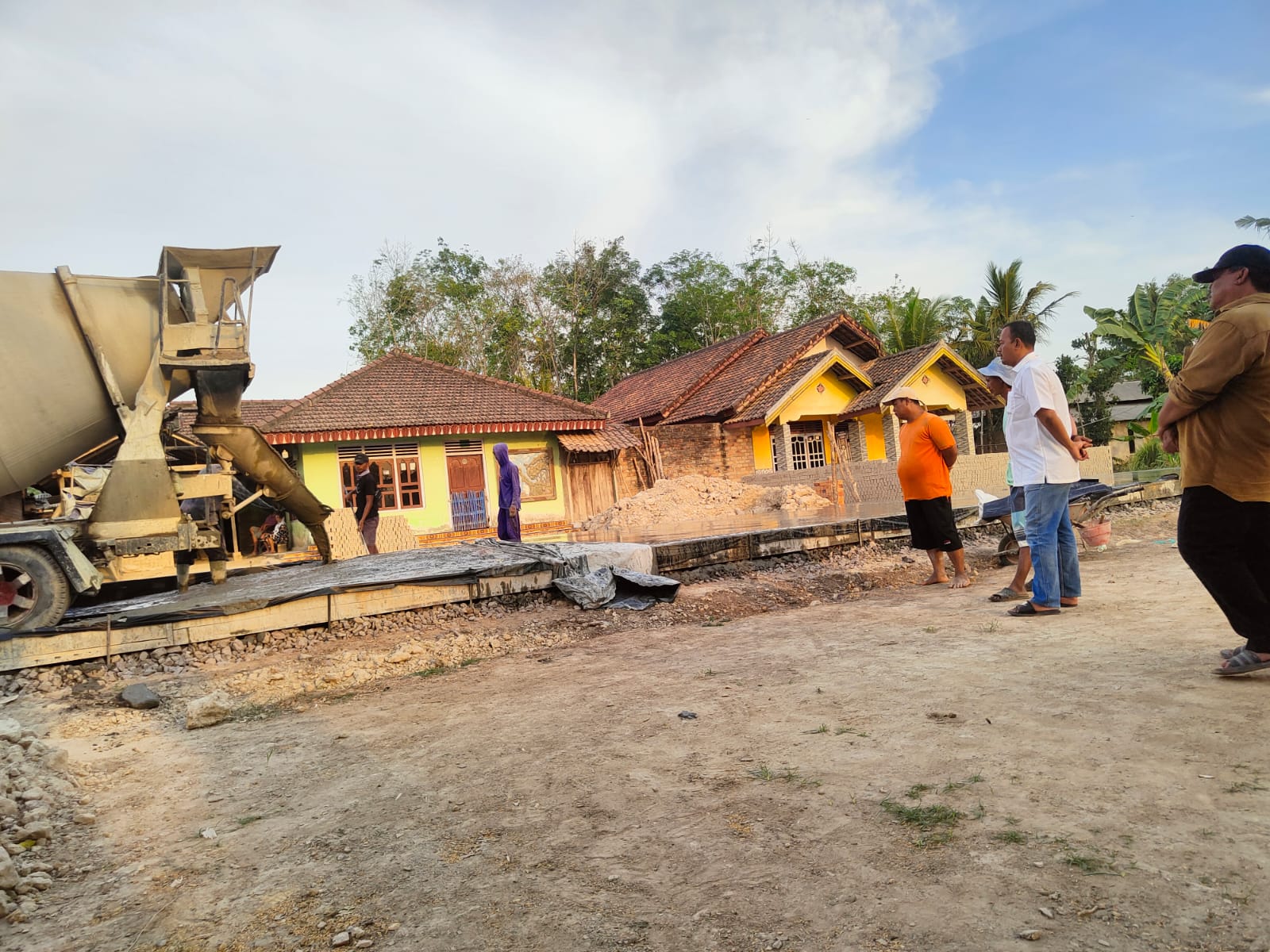 Pembangunan jalan dari Dana Aspirasi